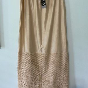 NWT Nuggles Layering Slip